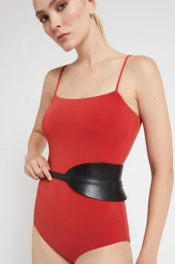 Asymmetrischer Ledergürtel
