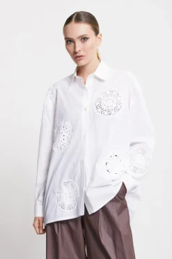 Baumwollbluse mit Häkelapplikation
