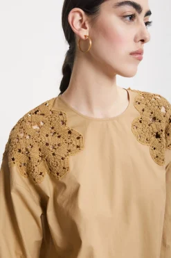 Baumwollshirt mit Häkelapplikation