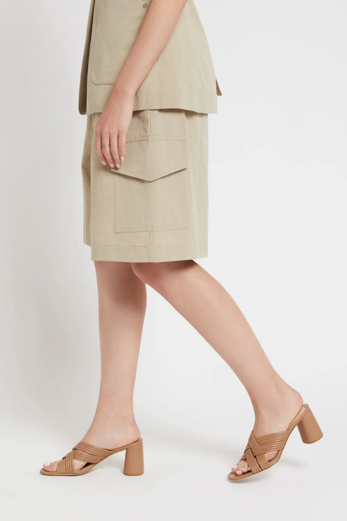 Bermudahose mit Tasche