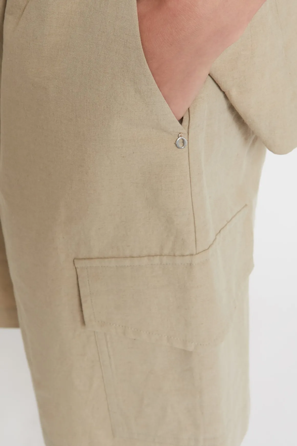Bermudahose mit Tasche