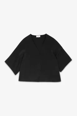 Fließend fallendes Shirt mit V-Ausschnitt