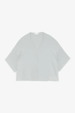 Fließend fallendes Shirt mit V-Ausschnitt