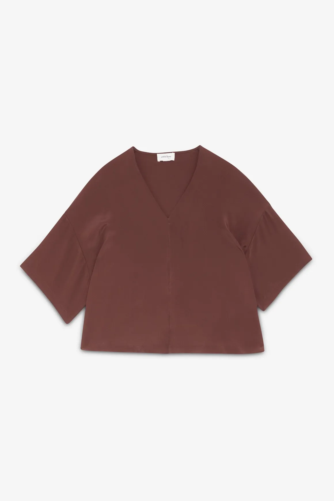 Fließend fallendes Shirt mit V-Ausschnitt