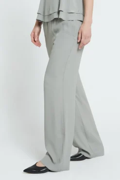 Hose aus Seidenmischgewebe