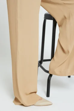 Hose aus Seidenmischgewebe