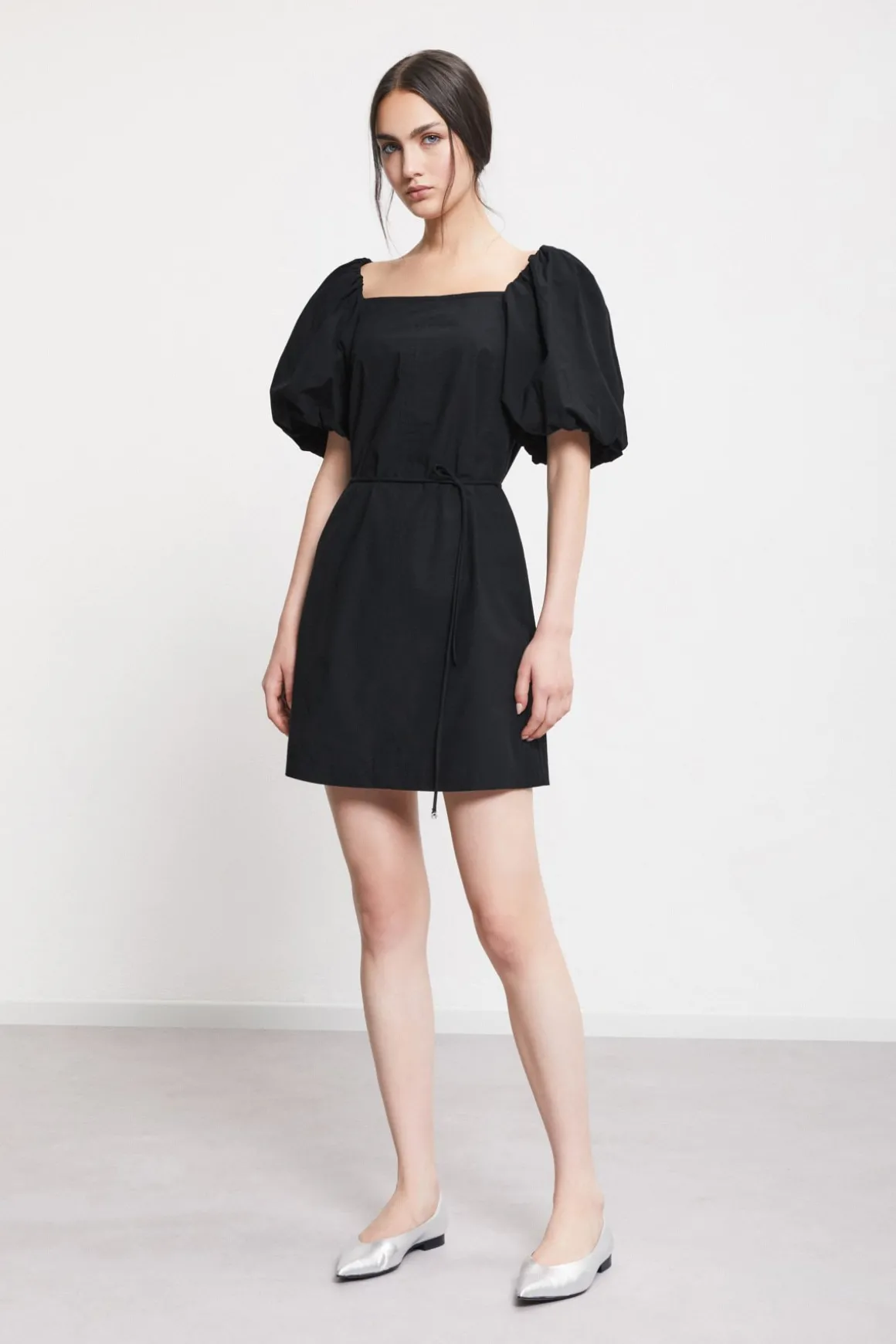 Kurzes Kleid aus Popeline