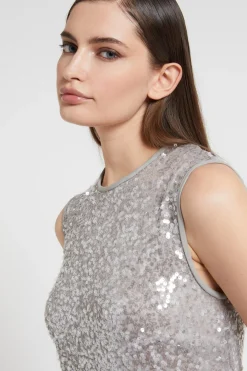 Kurzes Kleid mit Pailletten
