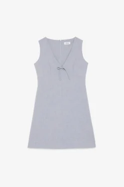Kurzes Kleid mit Schleife