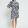 Kurzes Viskosekleid