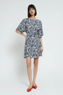 Kurzes Viskosekleid