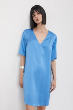 Kurzes Viskosekleid