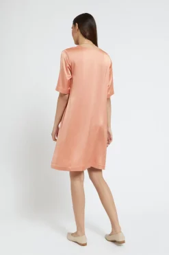 Kurzes Viskosekleid