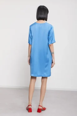 Kurzes Viskosekleid