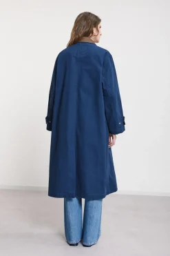 Langer Trenchcoat aus Baumwolle