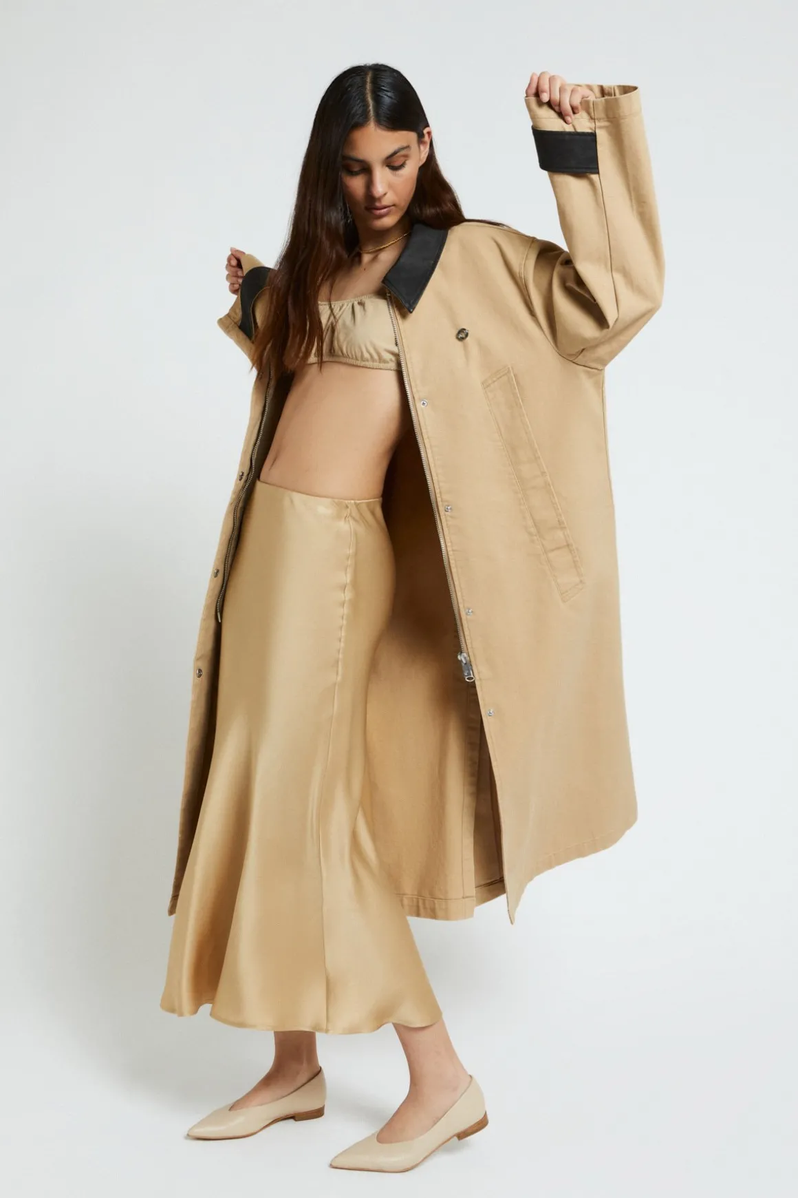 Langer Trenchcoat aus Baumwolle