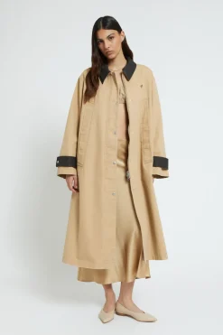 Langer Trenchcoat aus Baumwolle