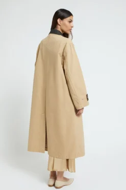 Langer Trenchcoat aus Baumwolle
