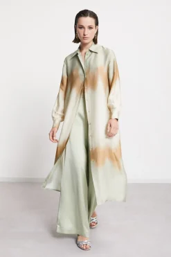 Langes Hemdblusenkleid aus bedruckter Viskose