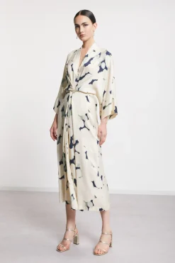 Langes Kleid aus bedruckter Viskose