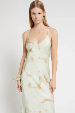 Langes Kleid aus bedruckter Viskose