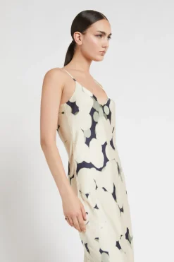 Langes Kleid aus bedruckter Viskose