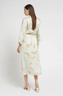 Langes Kleid aus bedruckter Viskose