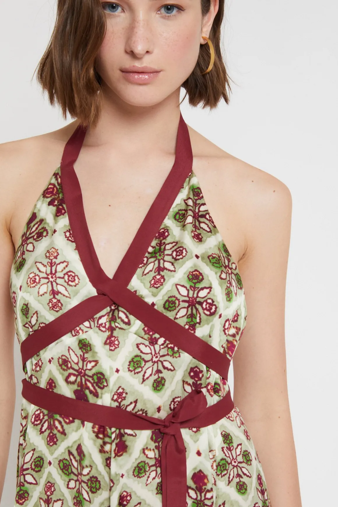 Langes Kleid aus bedruckter Viskose