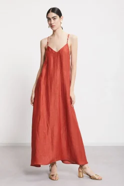Langes Kleid aus satiniertem Leinen