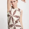 Langes Kleid aus Viskosesatin