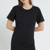 Langes Kleid mit Schlitz