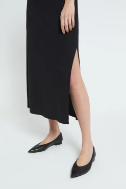 Langes Kleid mit Schlitz