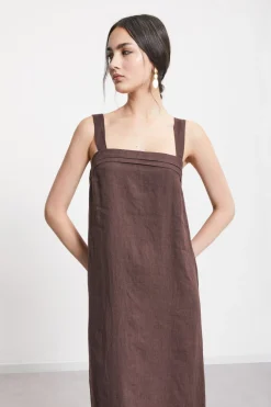 Langes Leinenkleid