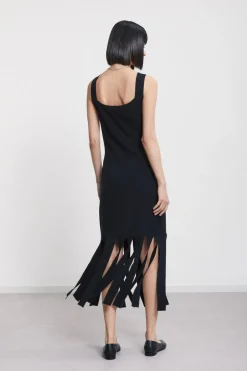 Langes Viskosekleid mit Fransen