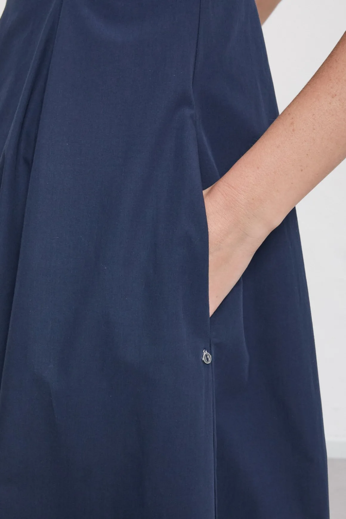 Mittellanges Popelinekleid