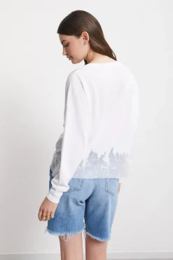 Pulli mit durchscheinender Verarbeitung