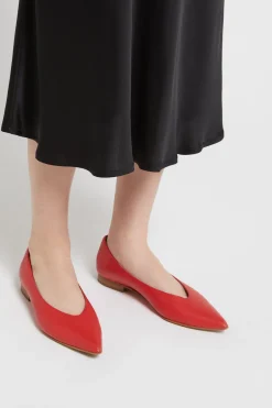 Spitze Ballerinas aus Leder