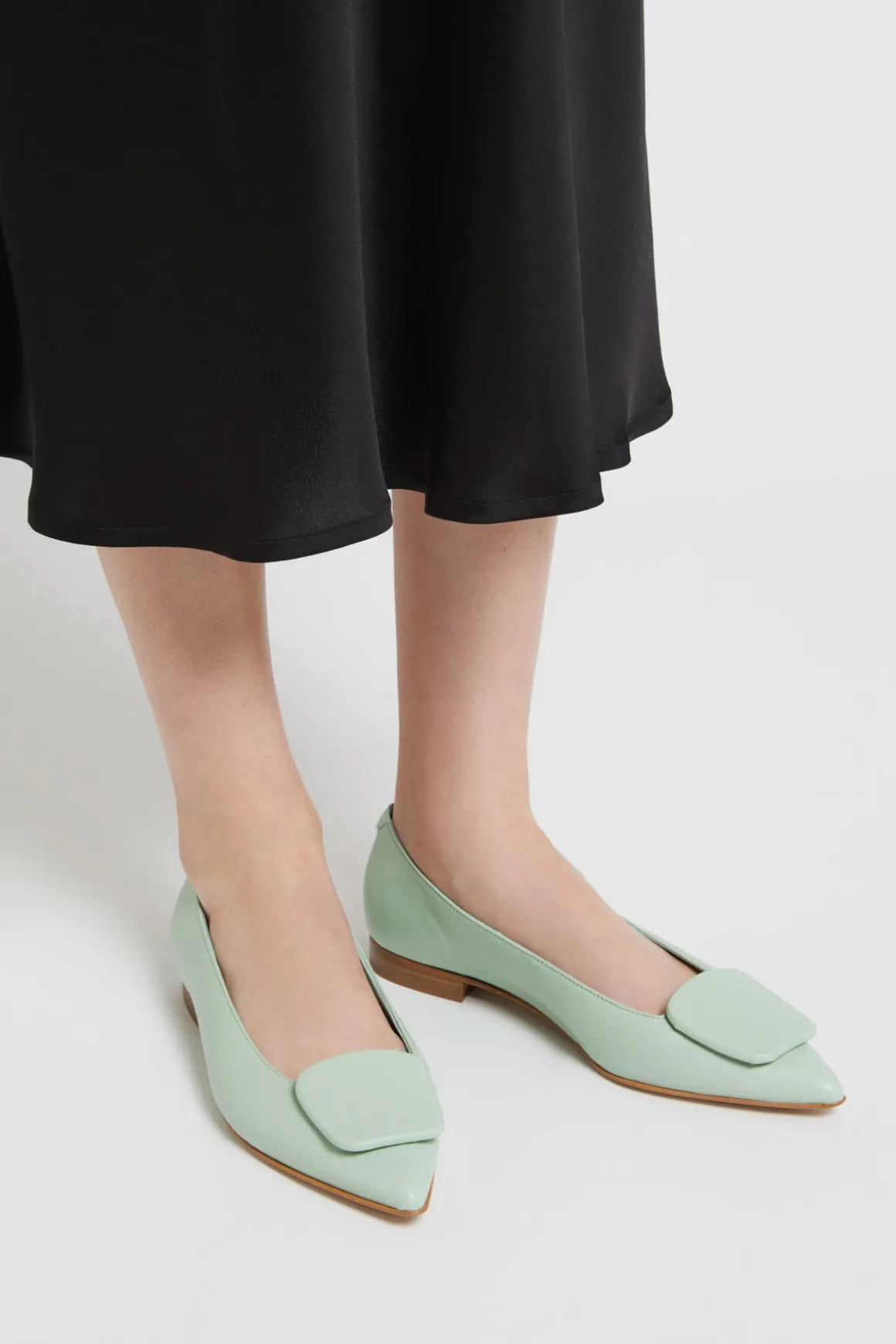 Spitze Lederballerinas