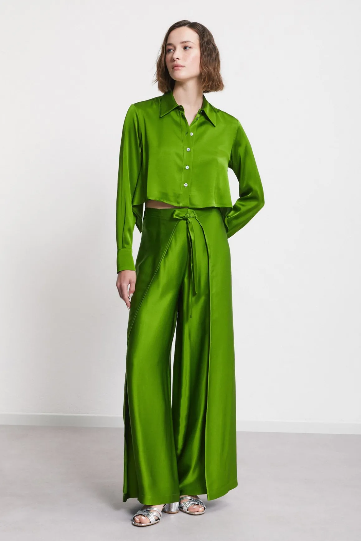 Viskosehose im Pareo-Stil