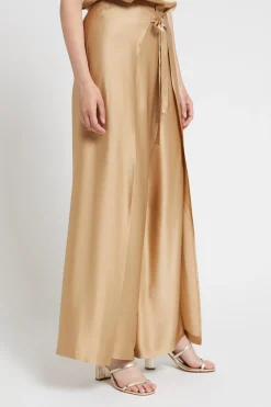Viskosehose im Pareo-Stil