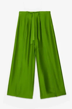 Viskosehose im Pareo-Stil