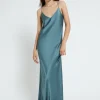 Viskosekleid im Unterkleidstil