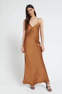 Viskosekleid im Unterkleidstil