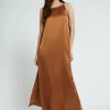 Viskosekleid im Unterkleidstil