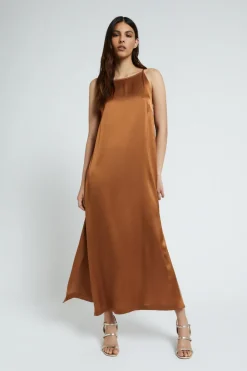 Viskosekleid im Unterkleidstil