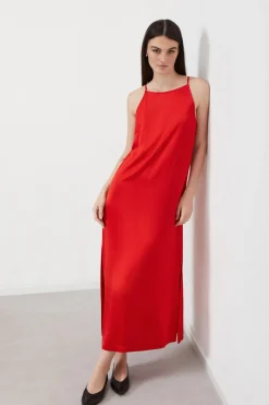 Viskosekleid im Unterkleidstil