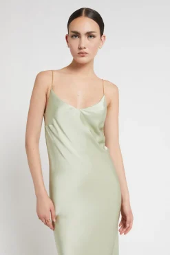 Viskosekleid im Unterkleidstil