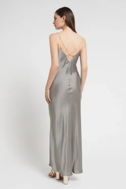 Viskosekleid im Unterkleidstil