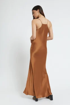 Viskosekleid im Unterkleidstil