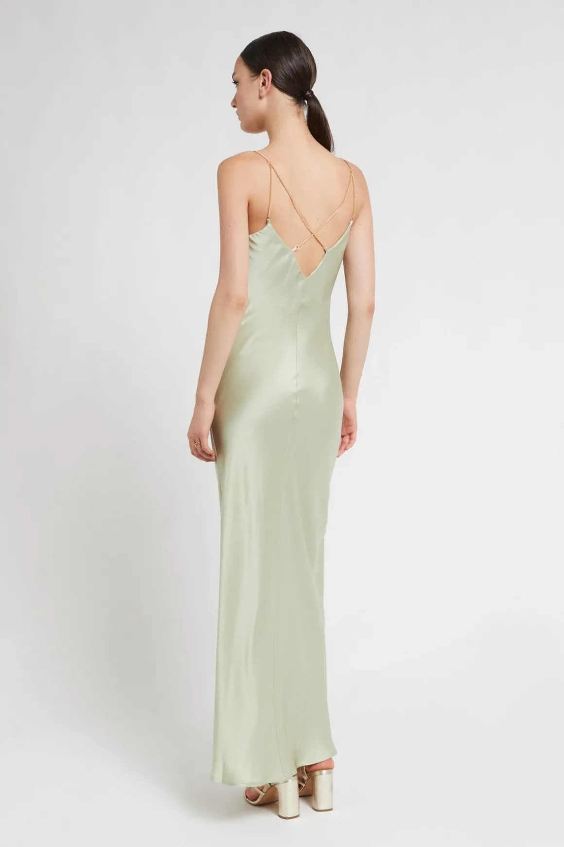 Viskosekleid im Unterkleidstil